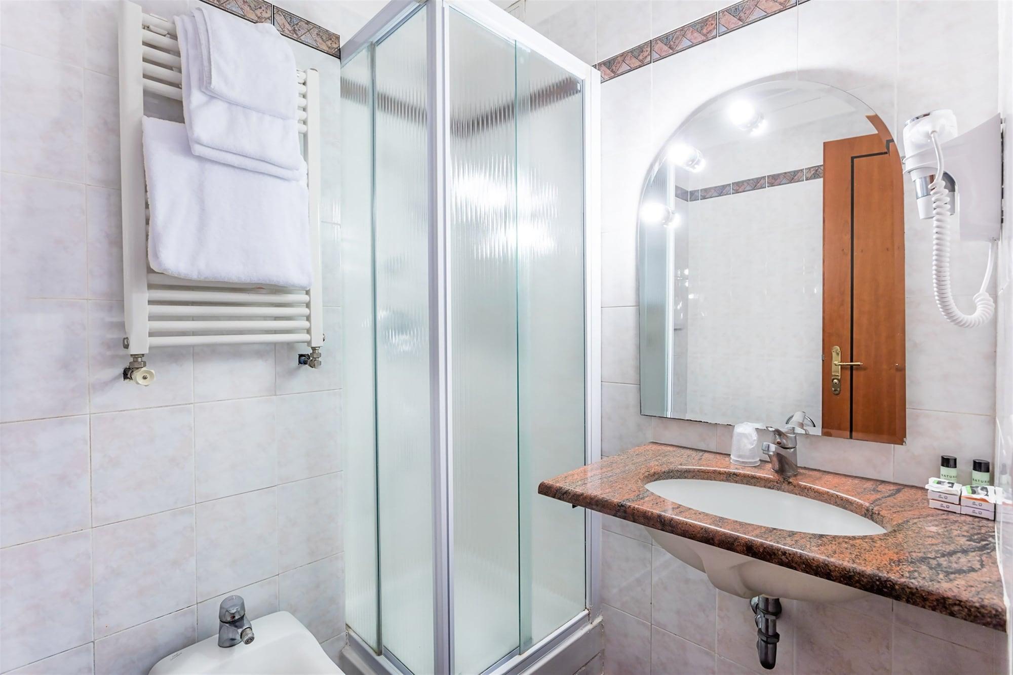 Raeli Hotel Luce Roma Esterno foto