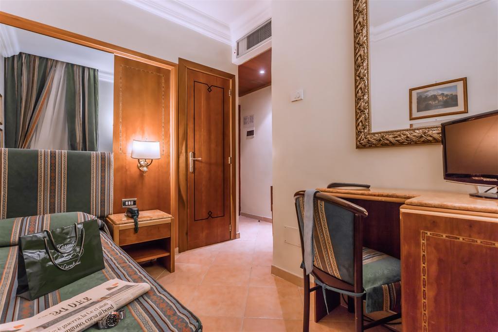 Raeli Hotel Luce Roma Esterno foto