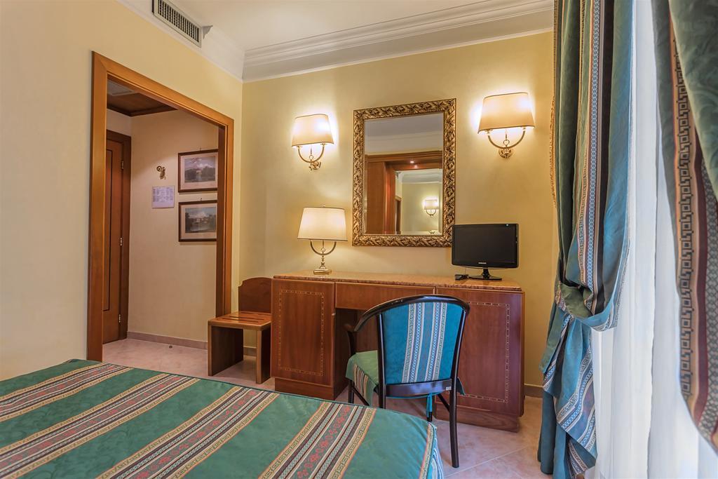 Raeli Hotel Luce Roma Esterno foto
