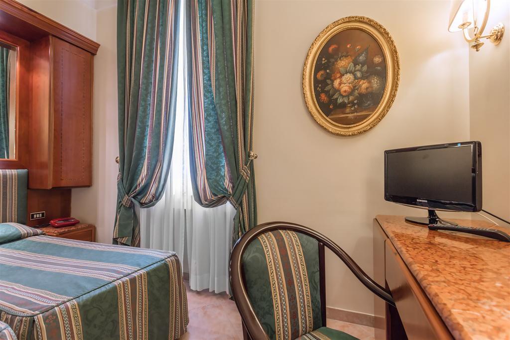 Raeli Hotel Luce Roma Esterno foto