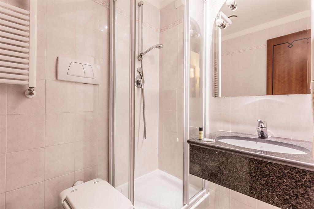 Raeli Hotel Luce Roma Esterno foto