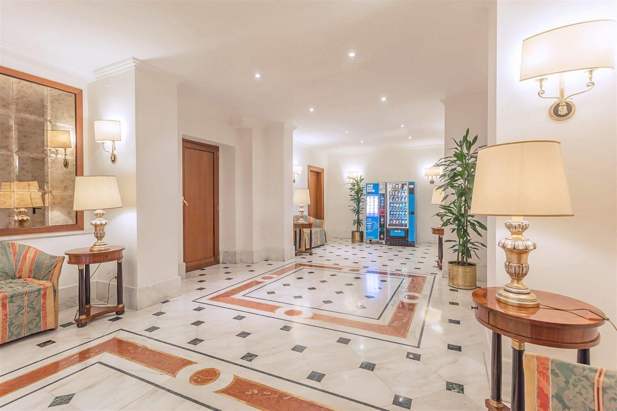 Raeli Hotel Luce Roma Esterno foto