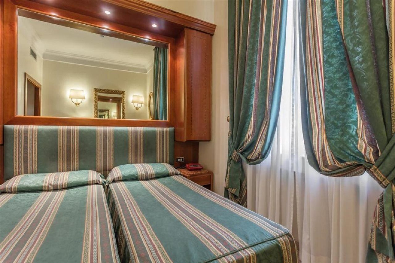 Raeli Hotel Luce Roma Esterno foto